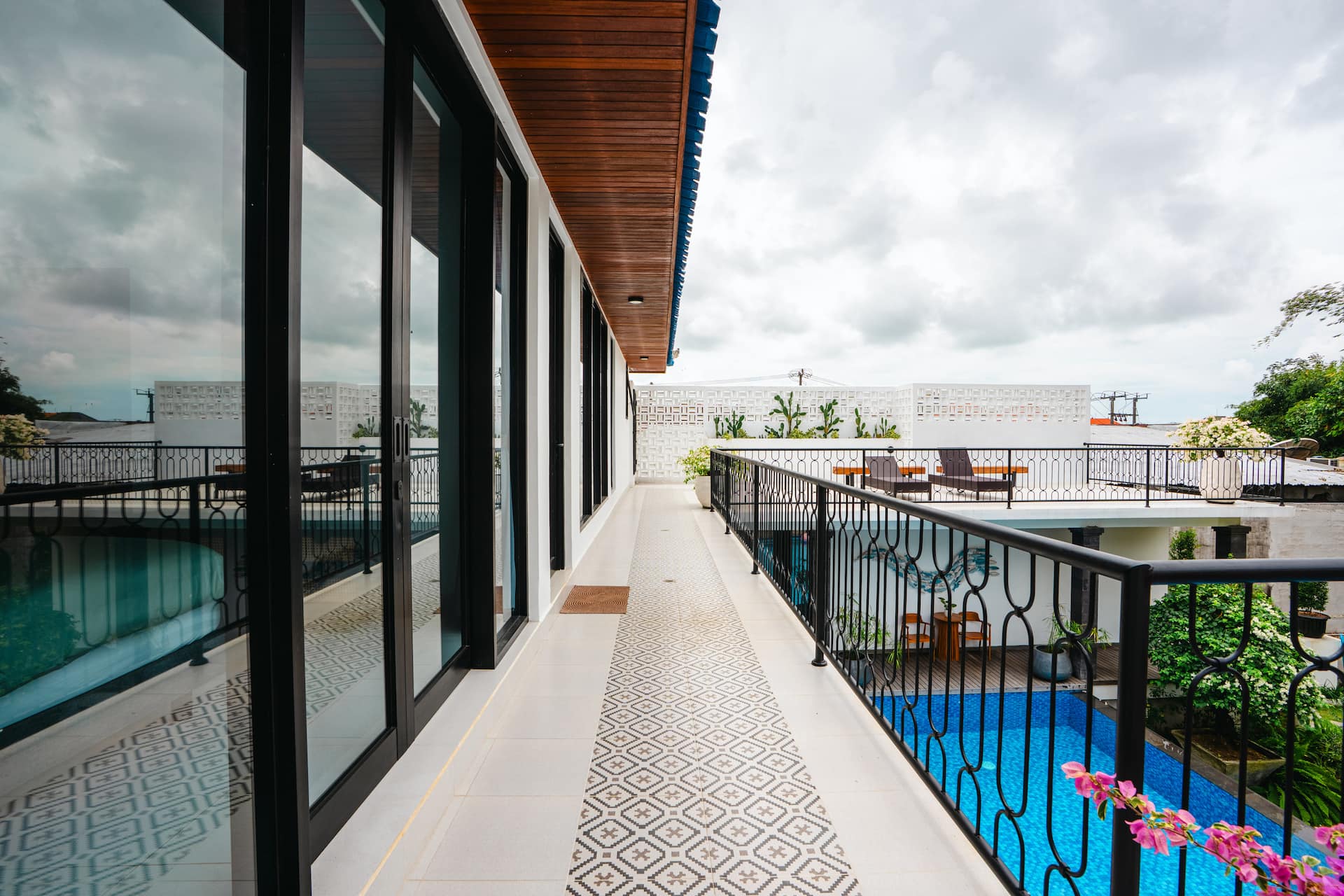 Casa Gong 5 Bedroom Infinity Pool Rooftop near GWK — photo 4
